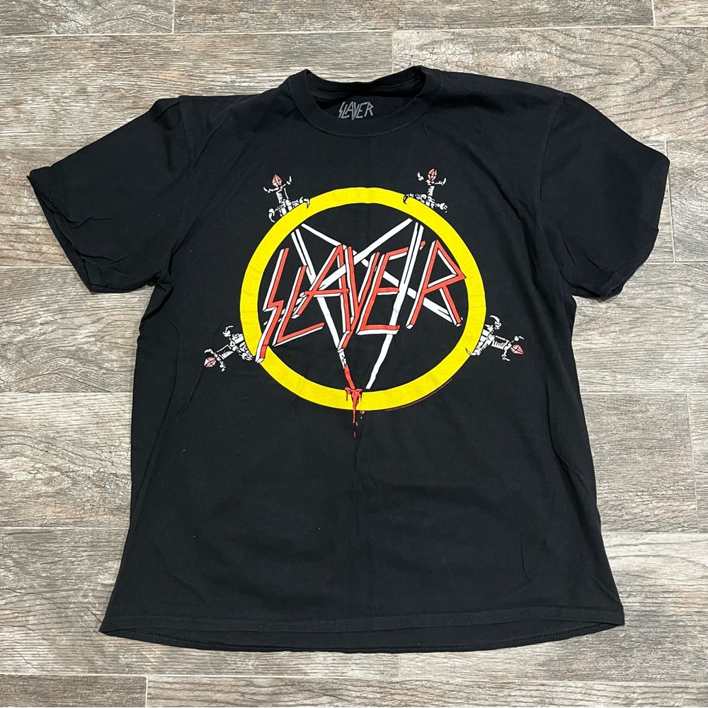 Hot Topic Black Slayer Logo Tee with Yellow Ring and Red Accents